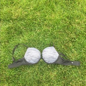 Vs bra